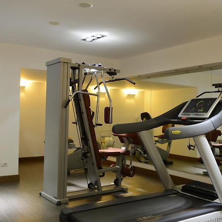 Best Western Premier Chc Airport Genoa Bagian luar foto