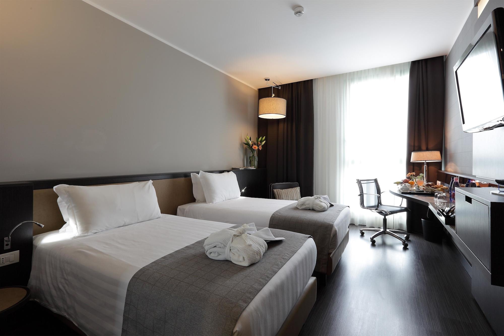 Best Western Premier Chc Airport Genoa Bagian luar foto