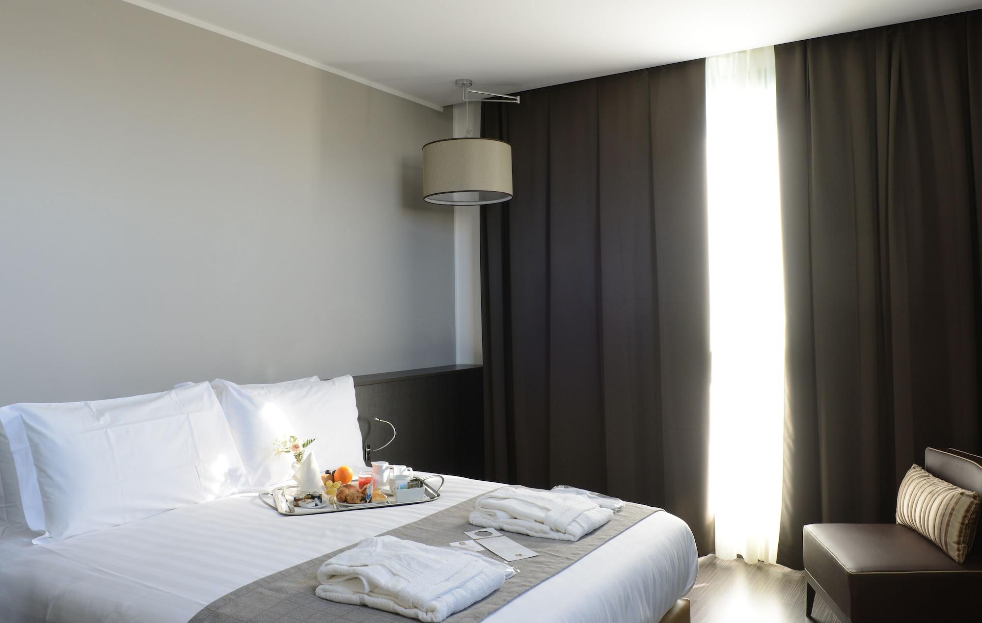Best Western Premier Chc Airport Genoa Bagian luar foto