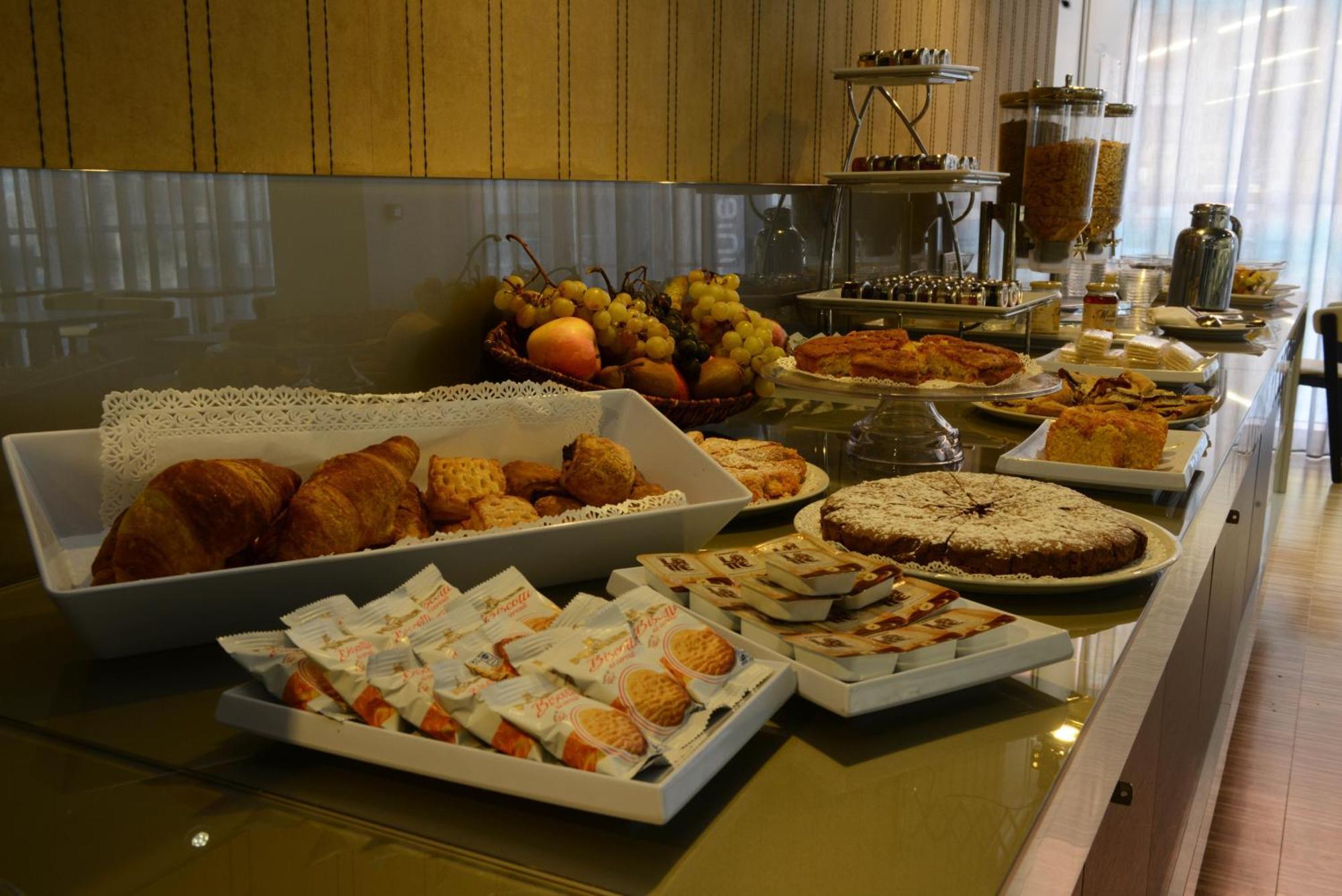 Best Western Premier Chc Airport Genoa Bagian luar foto