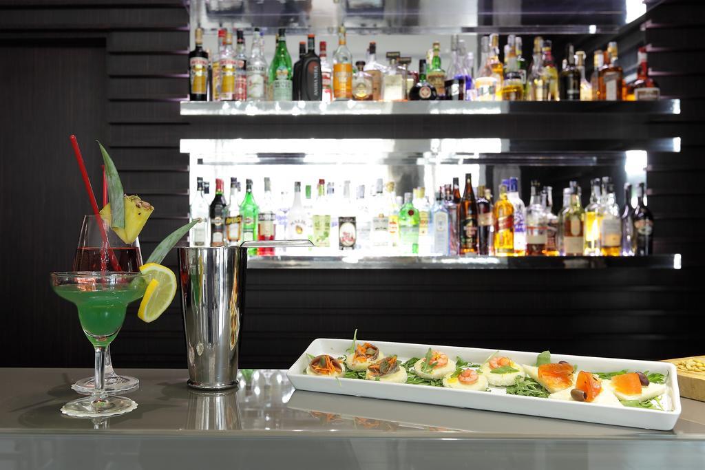 Best Western Premier Chc Airport Genoa Bagian luar foto