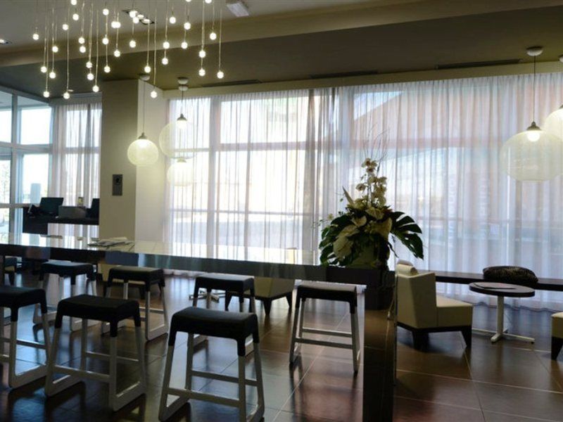 Best Western Premier Chc Airport Genoa Bagian luar foto